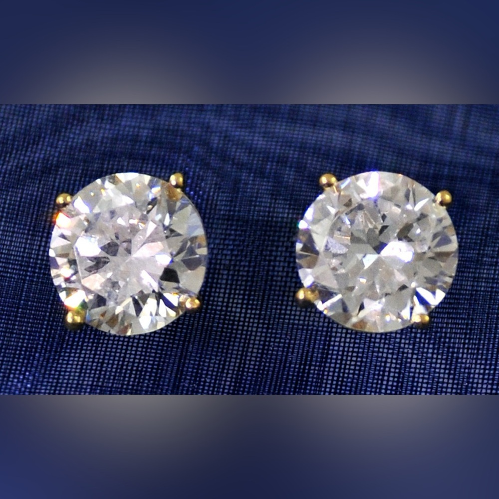 18k 2ct Brilliant Cut Studs - Picture 4 of 13